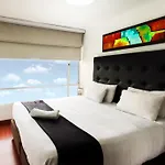 Apartamentos Plaza Modelia