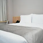 EM Budget Hotel Corferias