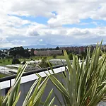 EM Budget Hotel Corferias