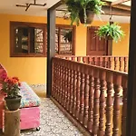 Hostal Casa Astromelia