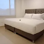 Aparta Suite Plaza Premium