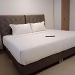 Aparta Suite Plaza Premium