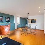 Centric 2BR In Virrey