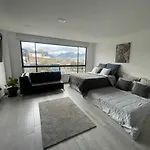 Hermoso Apartamento Con Terraza, Excelente Ubicacion Cerca Al Centro De La Ciudad