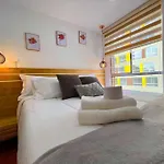 Bogota Downtown, Candelaria Loft, Monserrate View!