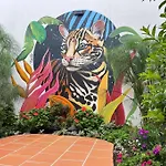 Casa Jardin - Alojamiento En El Corazon De Bogota