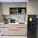 Hermoso Apartaestudio Nuevo Cerca A Embajada Usa Y Corferias