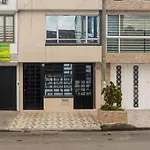 Acogedor Apartamento Familiar 2Do Piso - 06 Personas - El Eden Centro Comercial