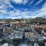 Vitra Vista A La Ciudad Iluminacion Comodidad