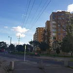 Apartamento Amoblado, Amplio, Ciudad Salitre Bogota Colombia