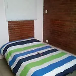 Home-Stay A 15 Min Del Terminal Salitre