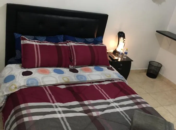 Dorado Airport Rooms & Apartments