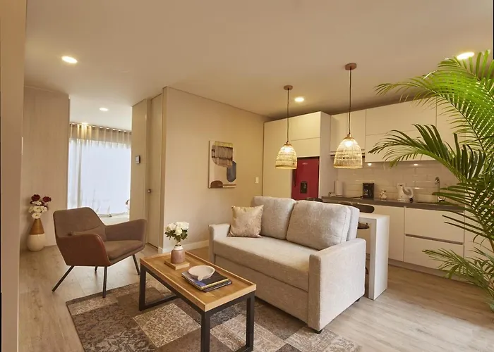 Luxury Living Across From El Virrey Park 301