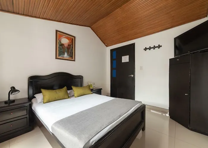 Ayenda 1044 Dorado Embassy