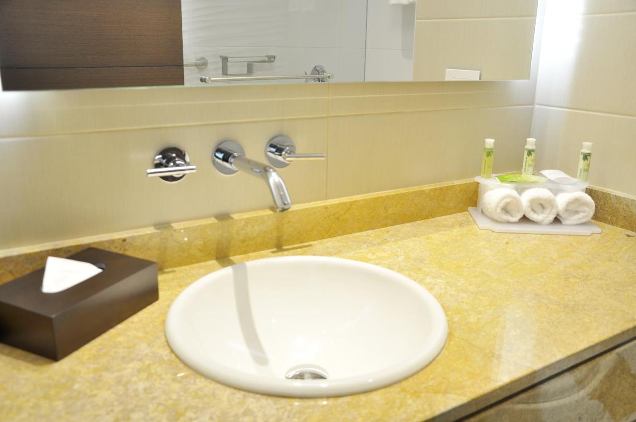 Express & Zona Financiera By Ihg Hotel