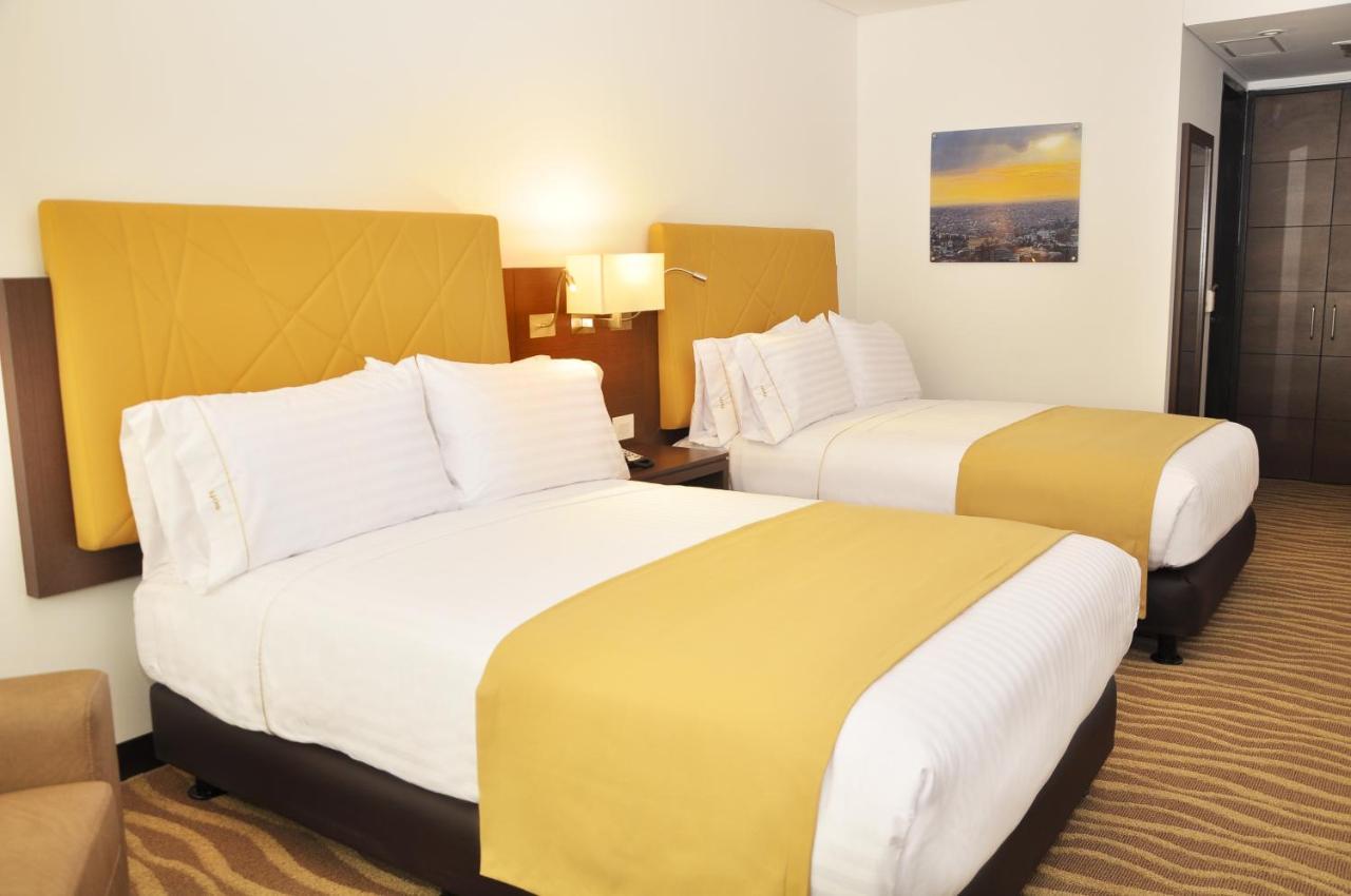 Express & Zona Financiera By Ihg