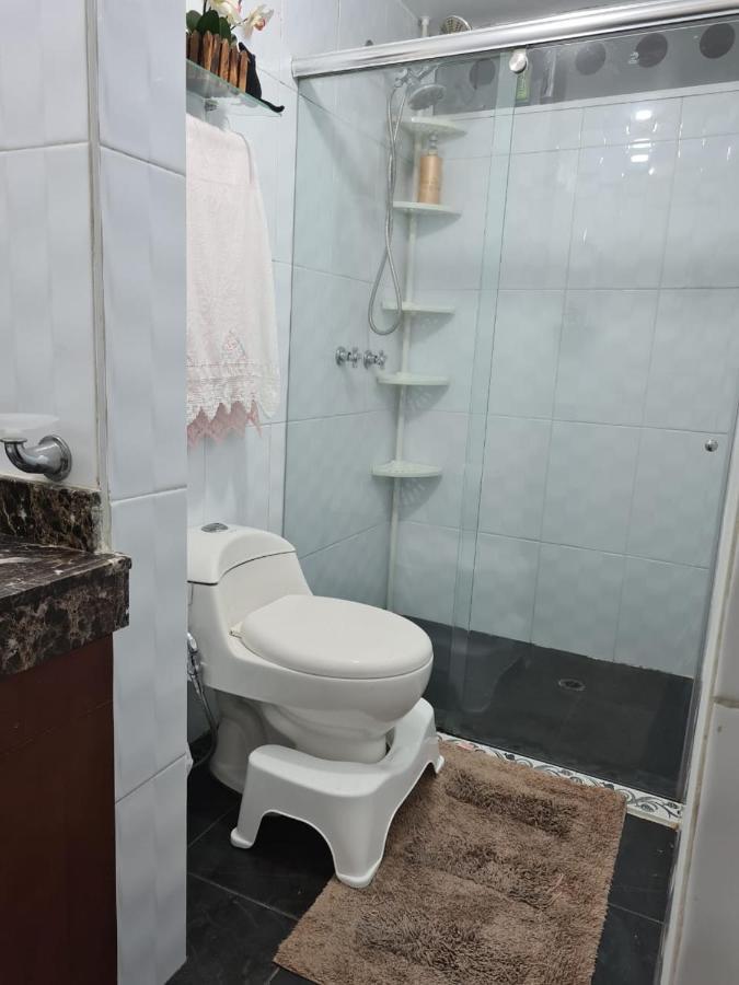 Tu Hogar Cerca A La Zona T Homestay