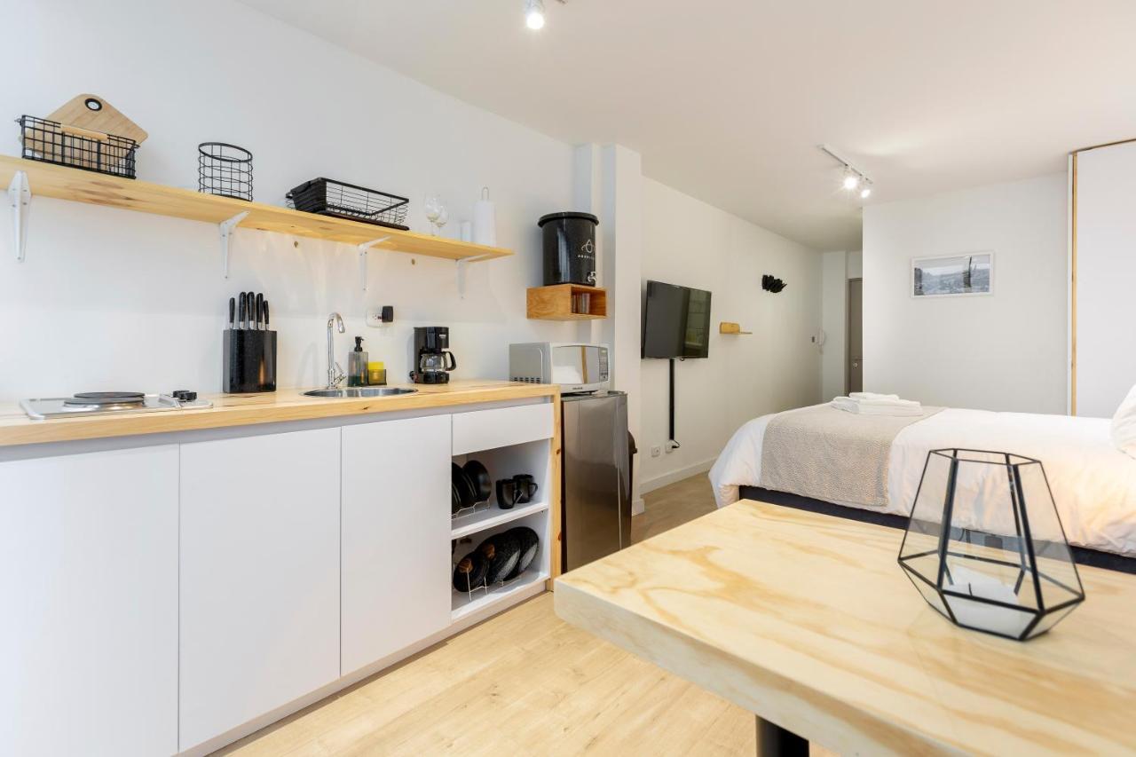Lhote Apartment