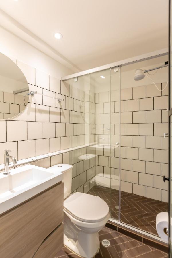 Lhote Apartment
