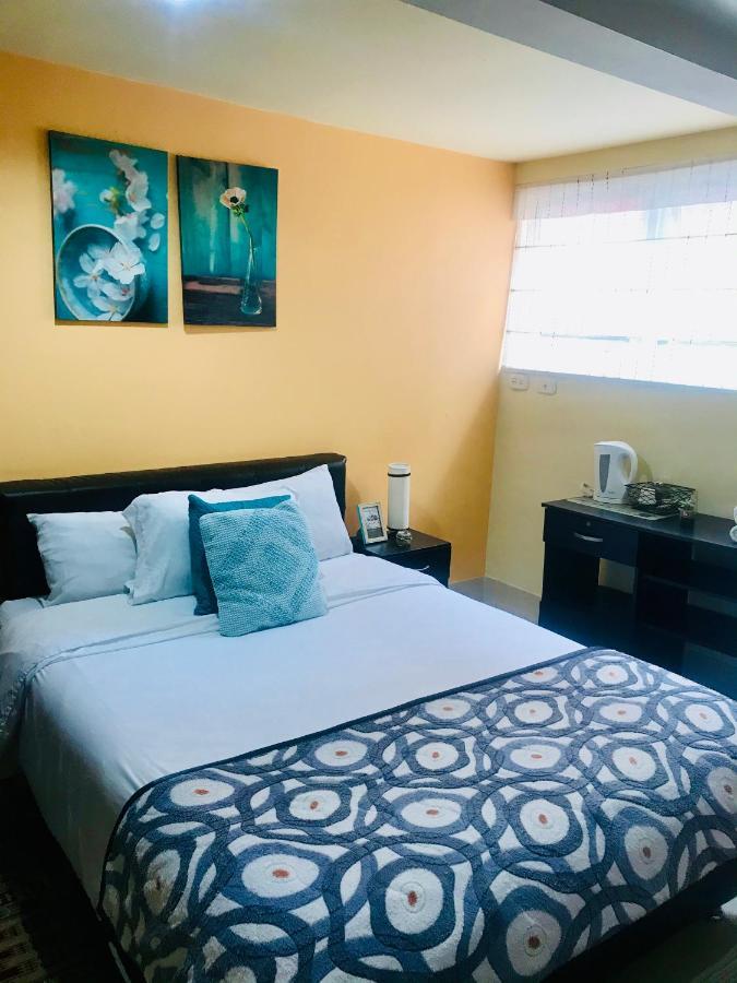 Acomodação com café da manhã  Casa Prada Bogotá