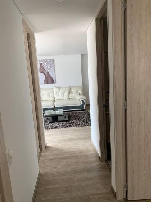 Apartamento Comodo Y Hermoso Apartamento Para Renta. *
