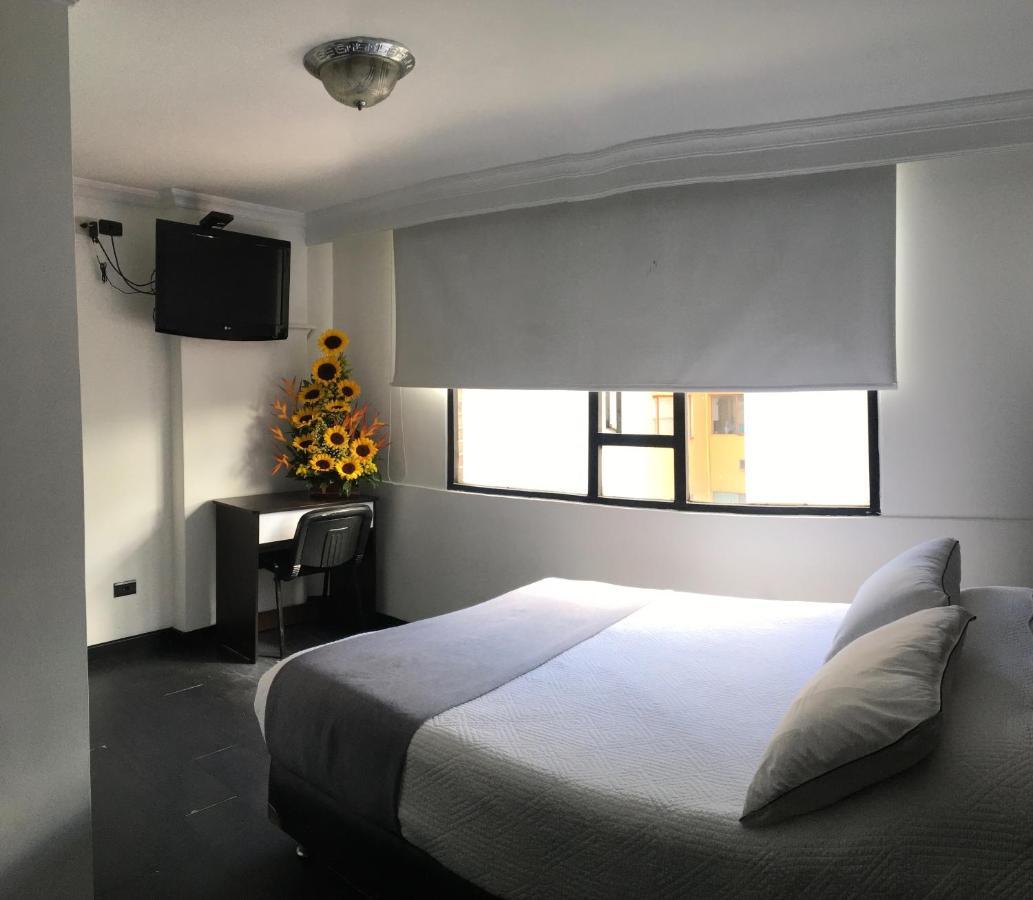 Hotel Ejecutivo Av La Esperanza Hotel