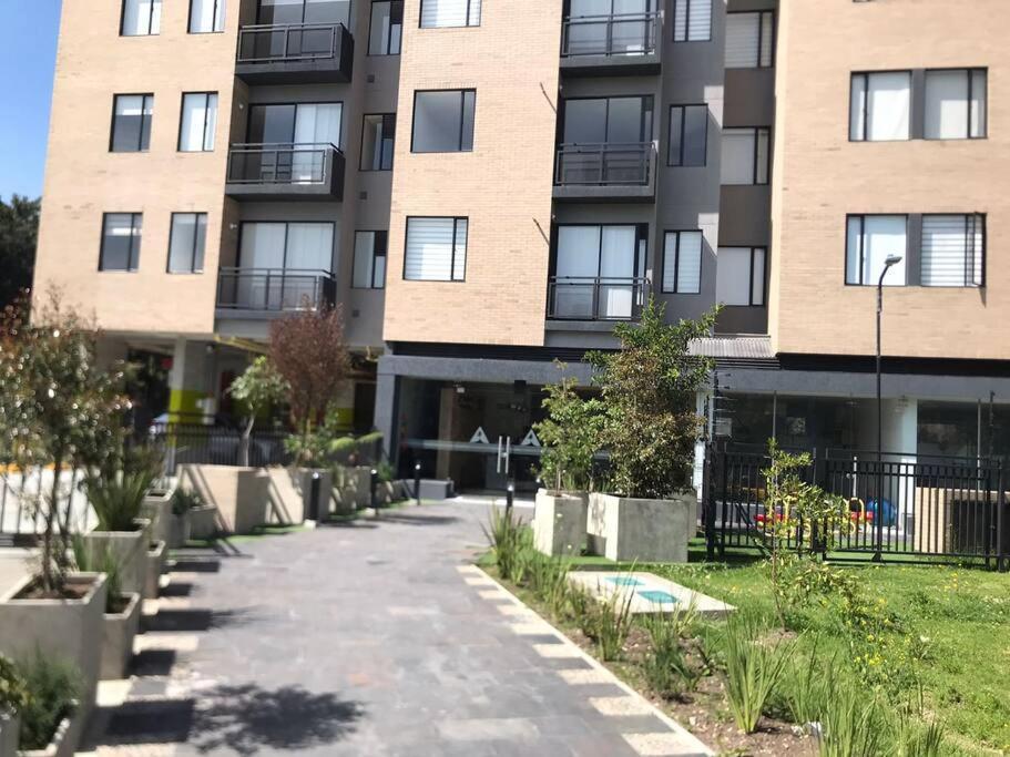 Apartment Confortable Apto 10 Min Del Aeropuerto Parq Gratis *