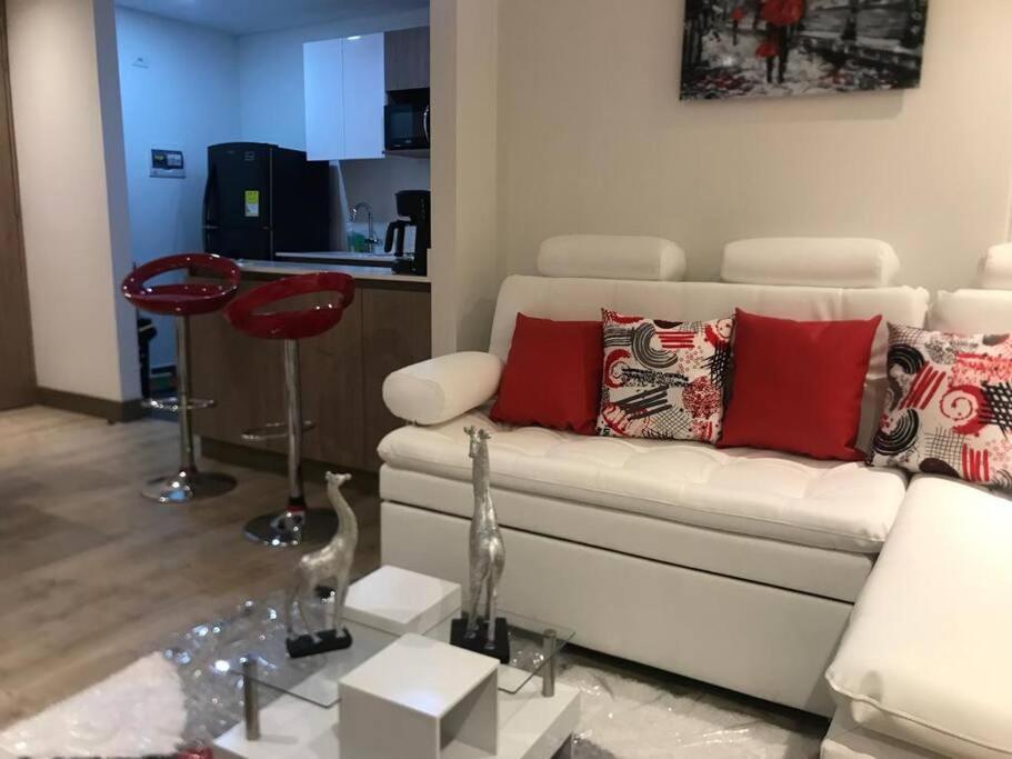 Apartment Confortable Apto 10 Min Del Aeropuerto Parq Gratis