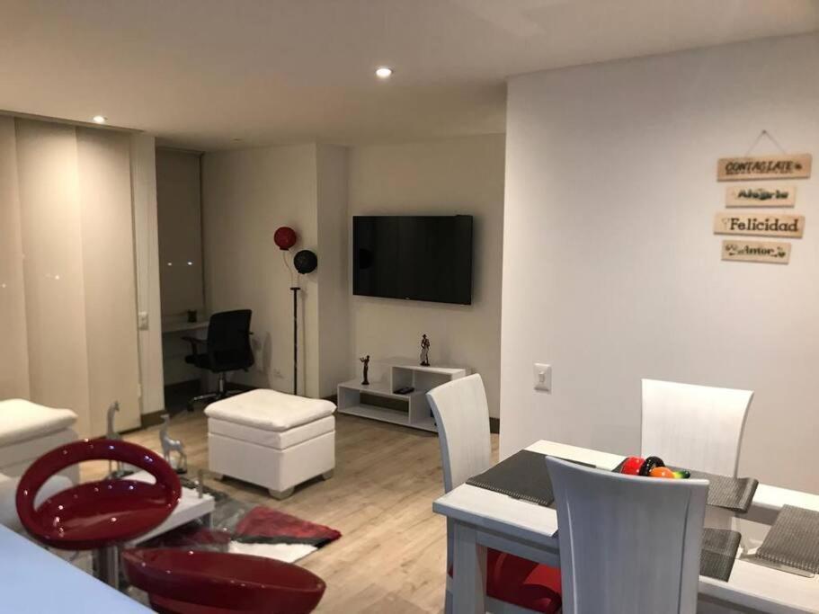 Apartment Confortable Apto 10 Min Del Aeropuerto Parq Gratis *