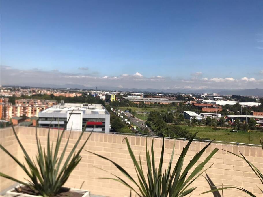 Apartment Confortable Apto 10 Min Del Aeropuerto Parq Gratis