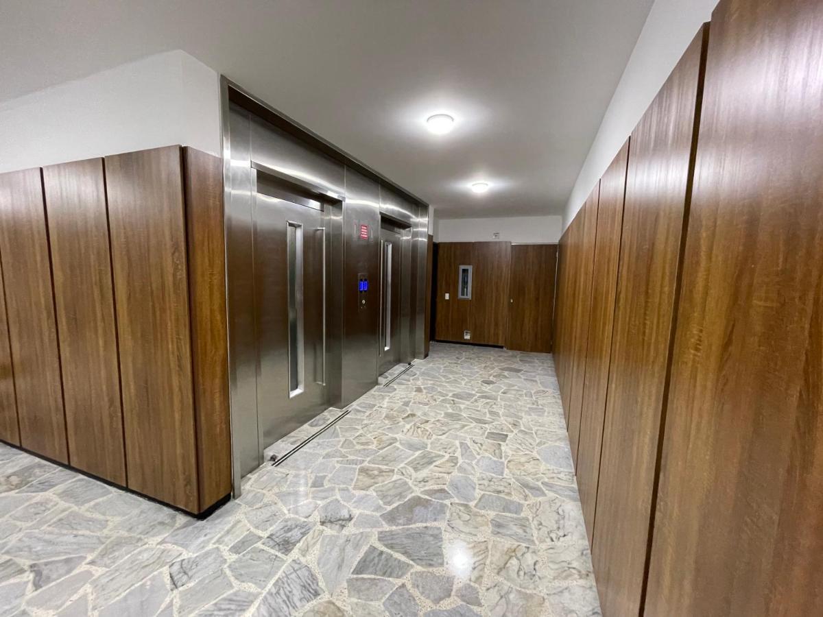 Superb Downtown Penthouse In *