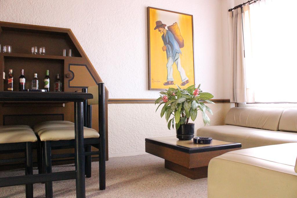 Real 85 Aparthotel