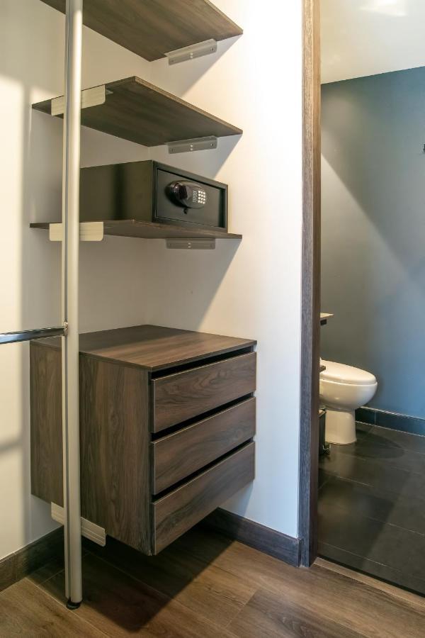 Modern 2br In Luxury Building *