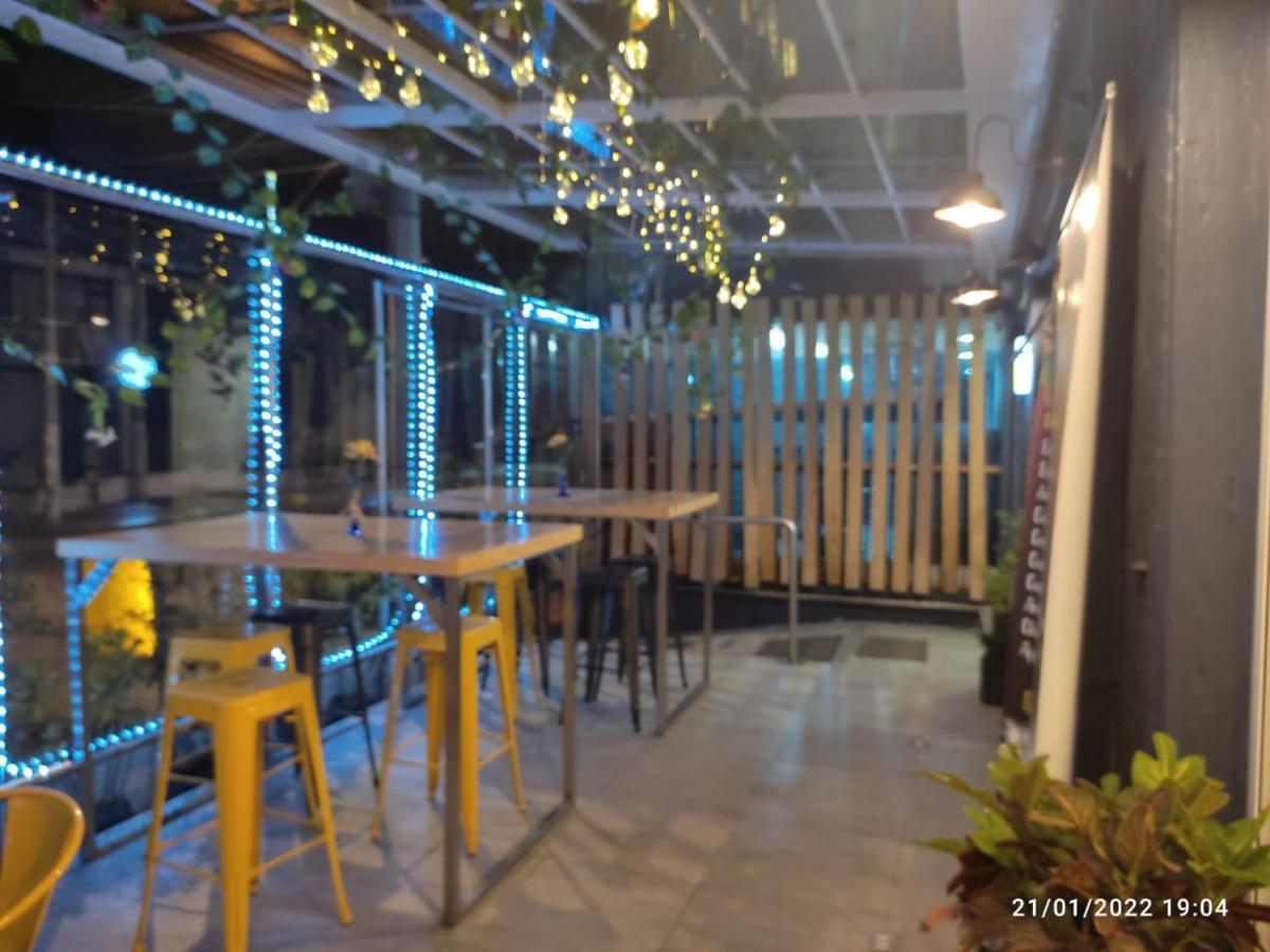 Petrona Y Casa Del Cafe Hotel 3*
