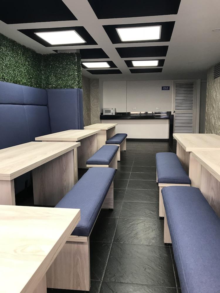 Express 53 Hotel Bogota