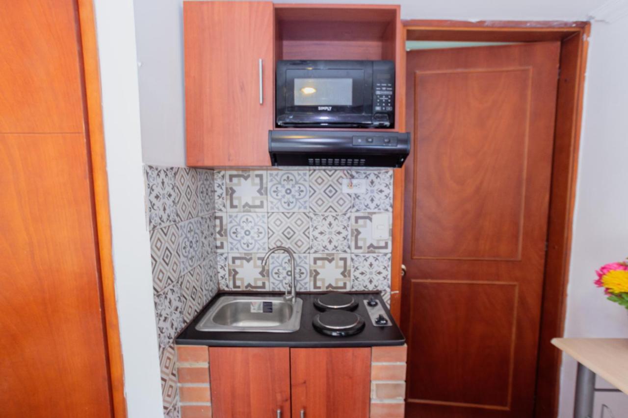 Apartasuites & Plaza 36 Apartment
