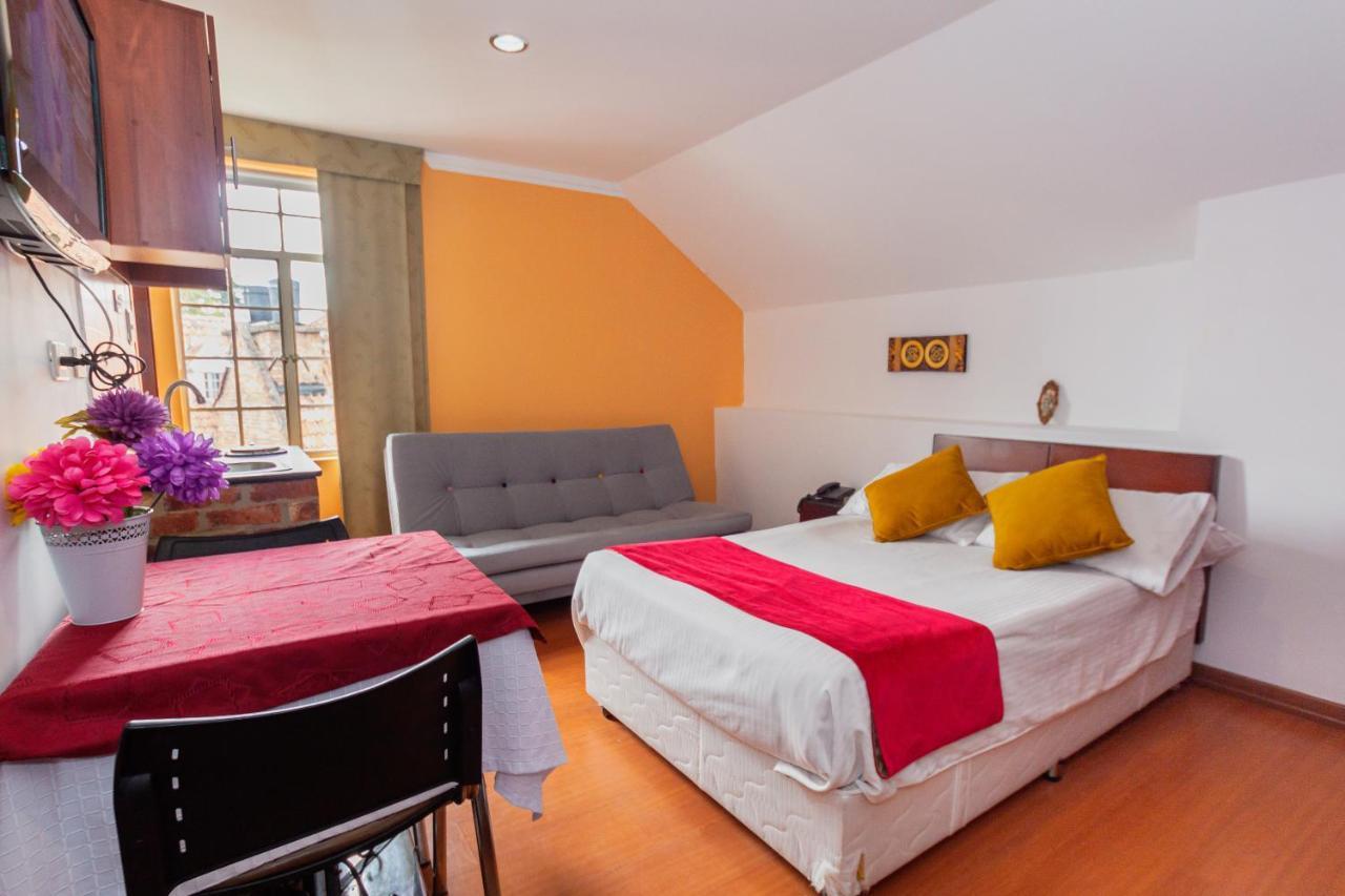 Apartasuites & Plaza 36 Apartment