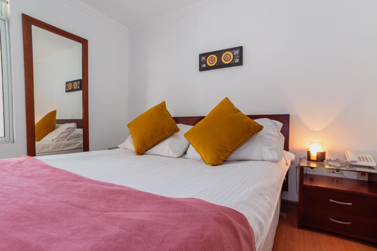 Apartasuites & Plaza 36