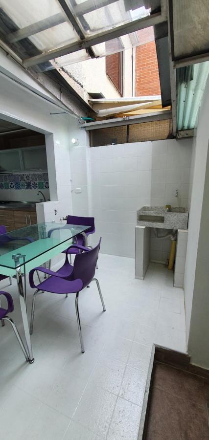 Portal Norte 170 Acogedoras Con Todos Servicios Guest house