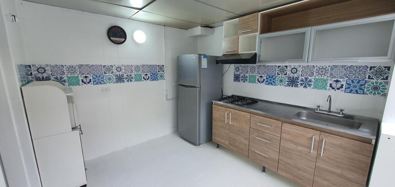 Portal Norte 170 Acogedoras Con Todos Servicios Guest house *