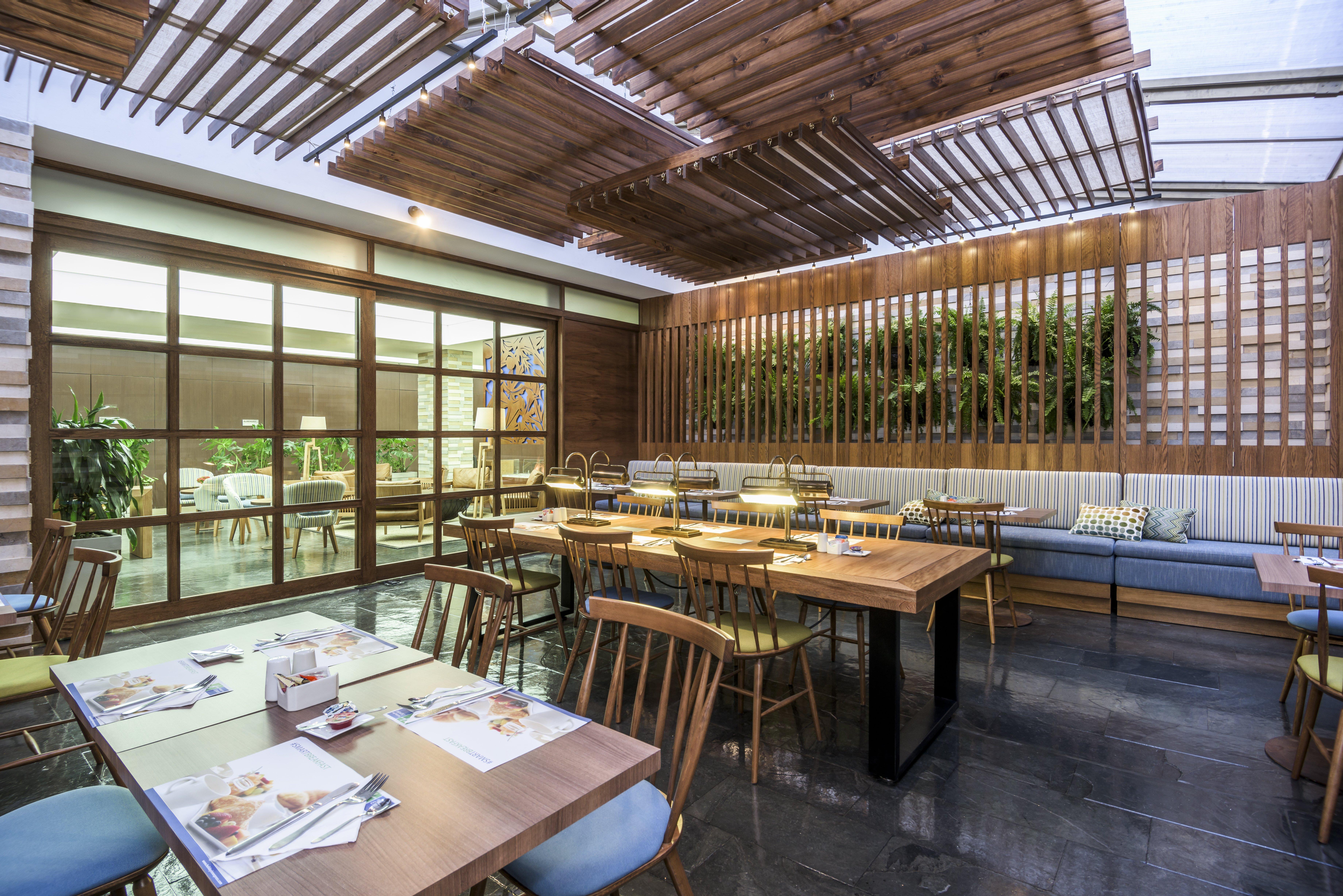 Hotel Express - Parque La 93 By Ihg