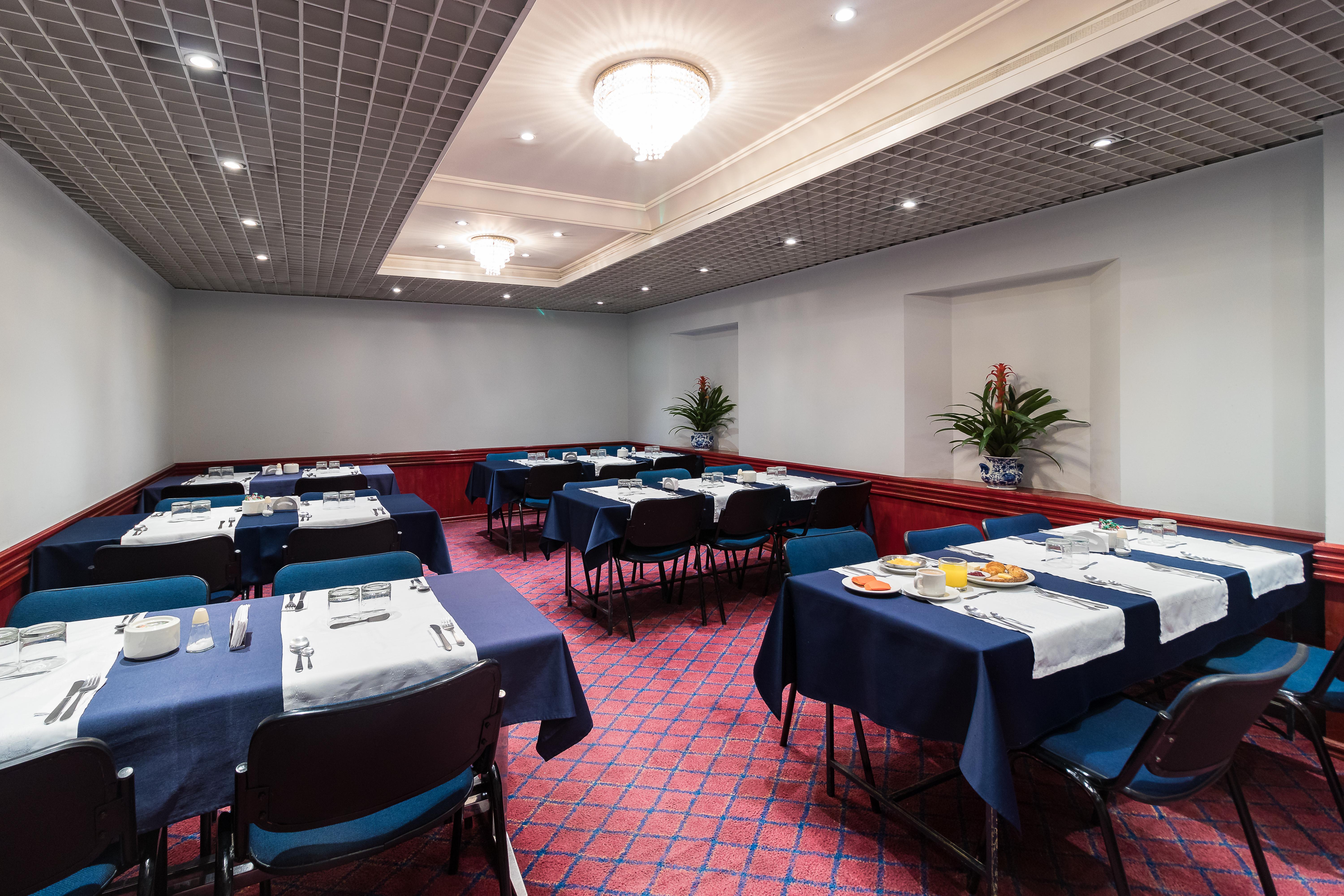 Aparthotel Real 97 3*