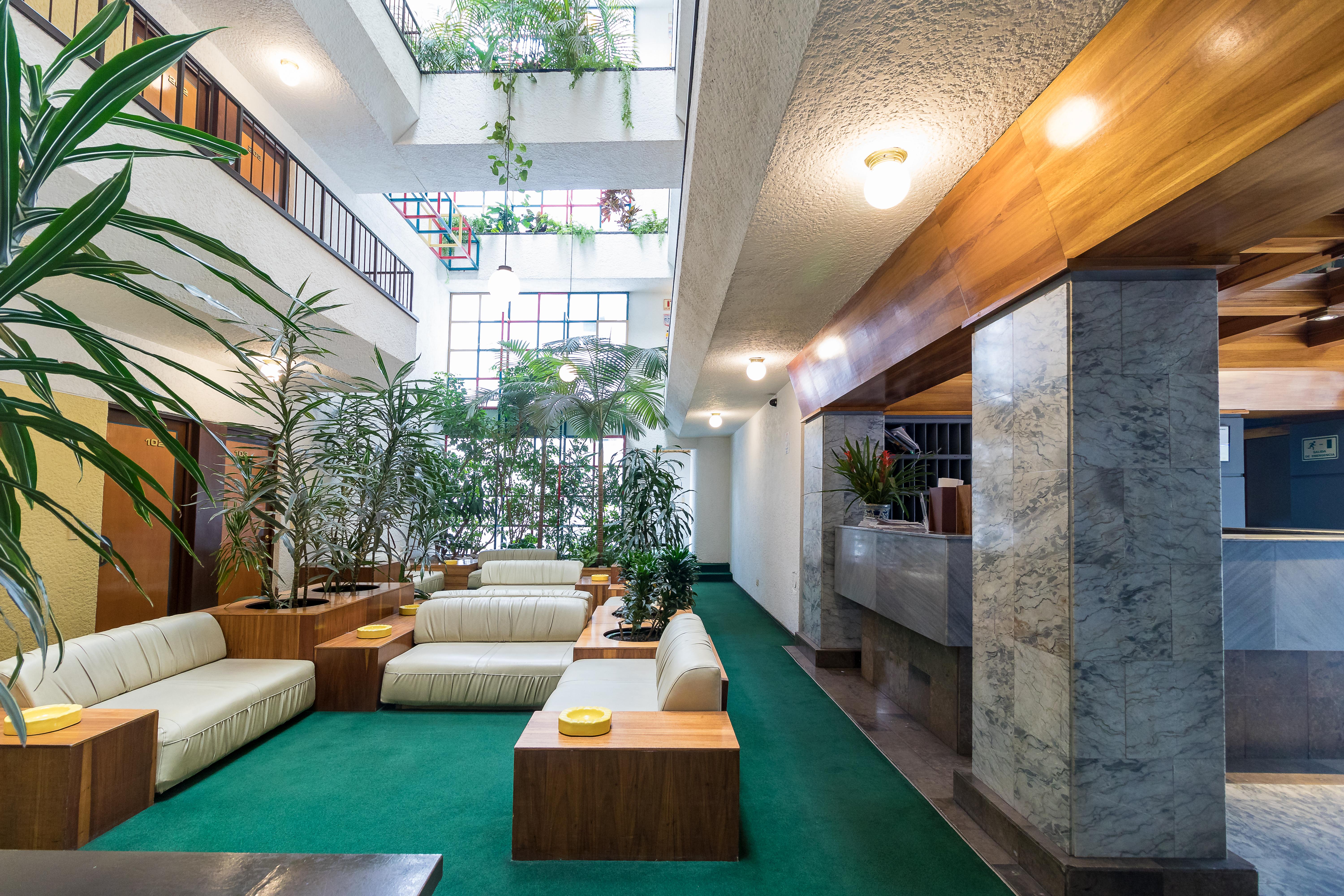 Real 97 Aparthotel