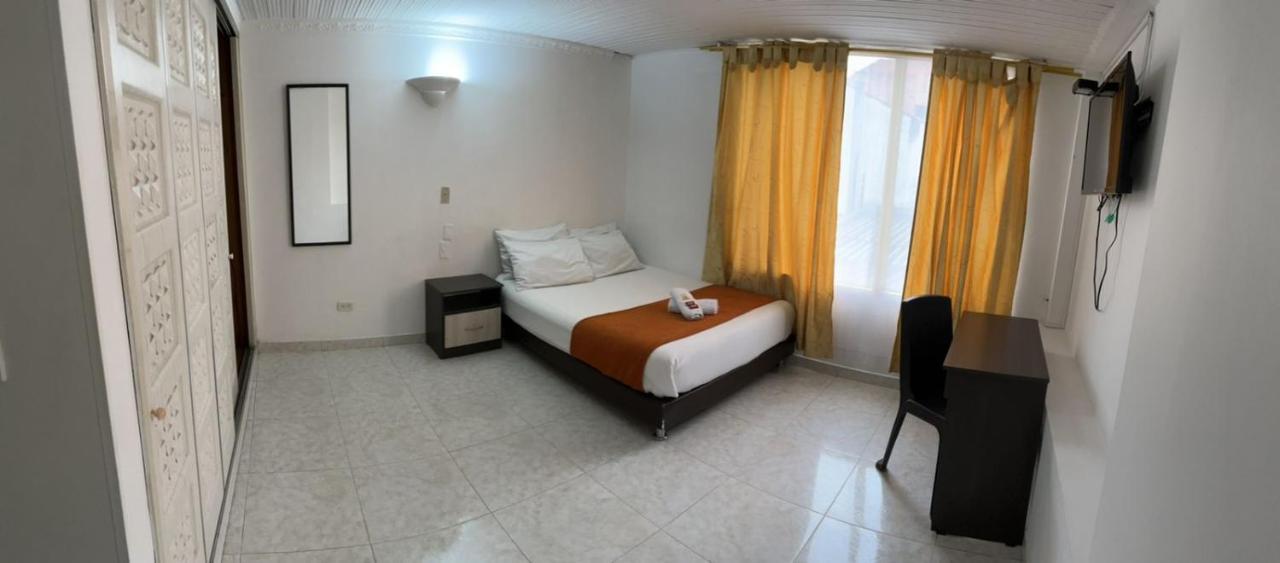 Embassy Star * Bogota