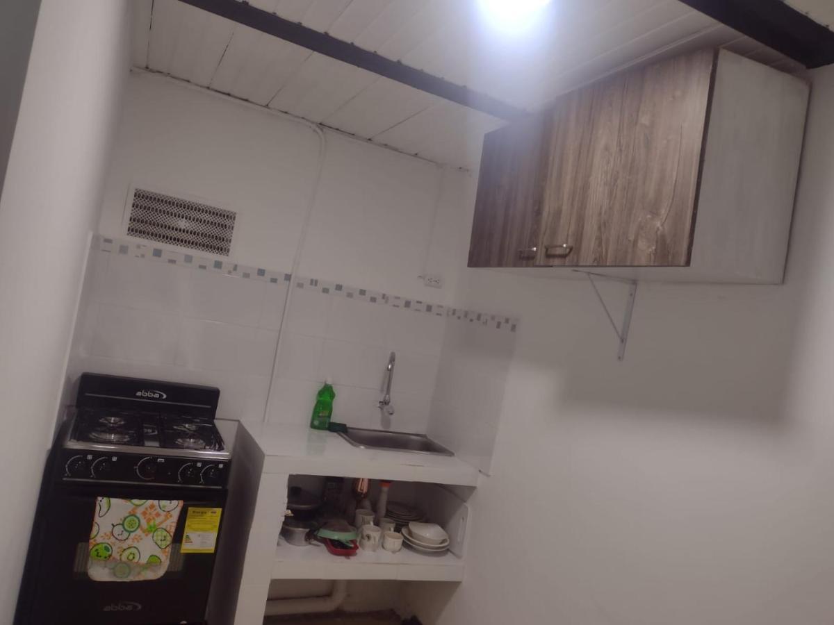 Apartamento Cerca A Embajada Americana Corferias Centro Club Militar 201 *