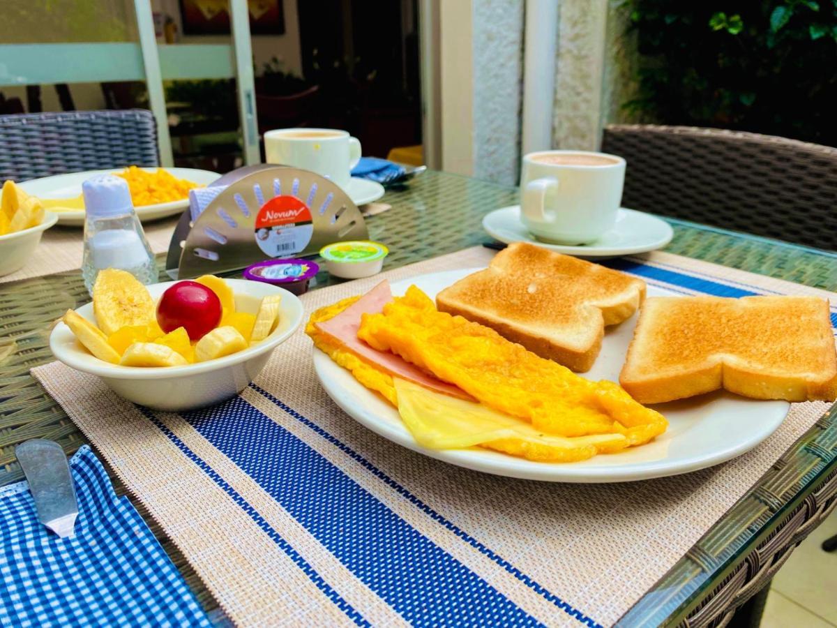 Hotel Marbella Chico