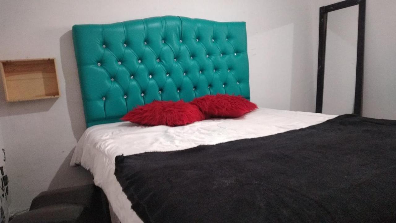 Casa Kens Homestay *