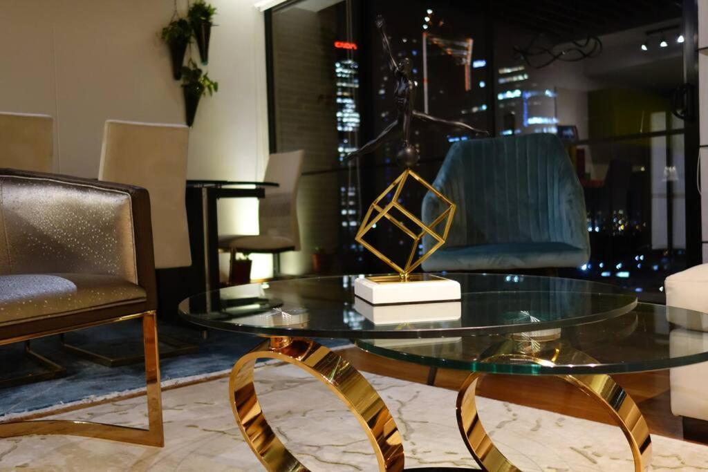 Apartment Bespoke Suite, Unique Location *
