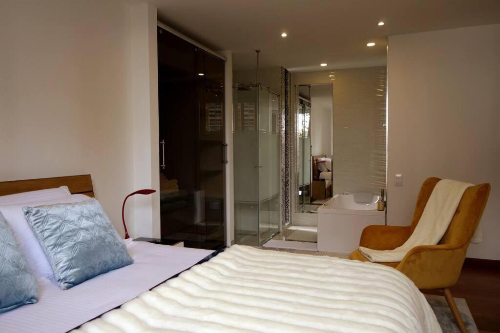 Apartment Bespoke Suite, Unique Location *