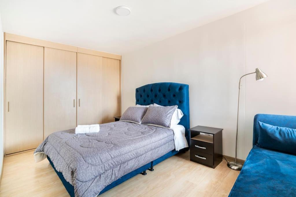 Apartment Perfecto Trabajo Remoto - Nuevo , Wifi, Lava-seca, Parking, Cerca Aeropuerto Y Embajada, Hermosa Vista Bogota